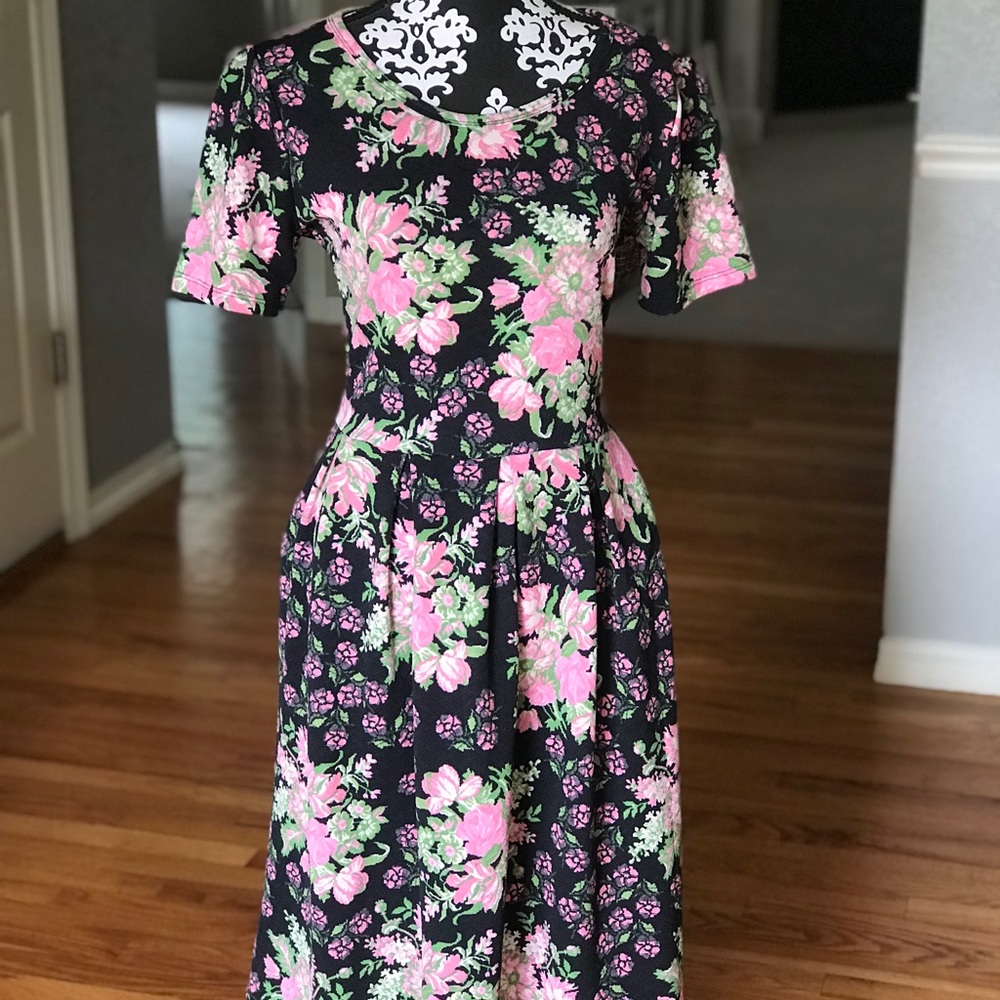 Floral Amelia